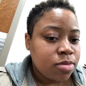 Meet your Posher, Evette